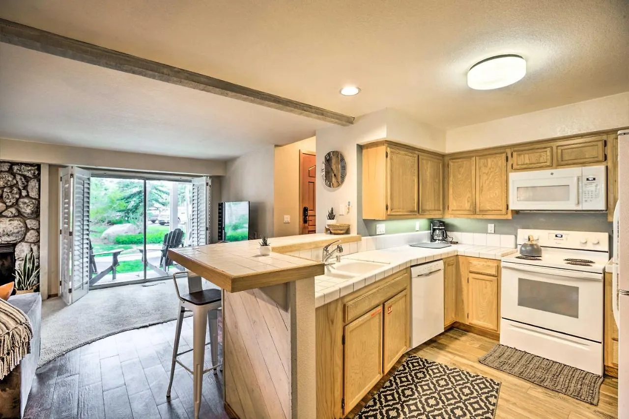 Mammoth Lakes Nature Escape Hot Tub Access! Apartament