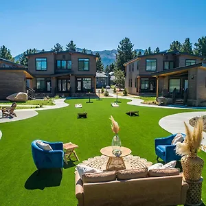 Outbound Mammoth Lodge